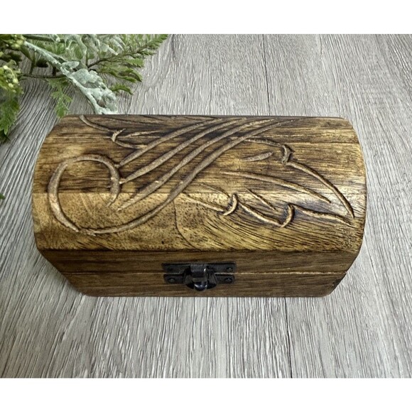 Vintage Carved Wooden Keepsake Box Treasure Chest Trinket Box Hinged Lid - Picture 2 of 10